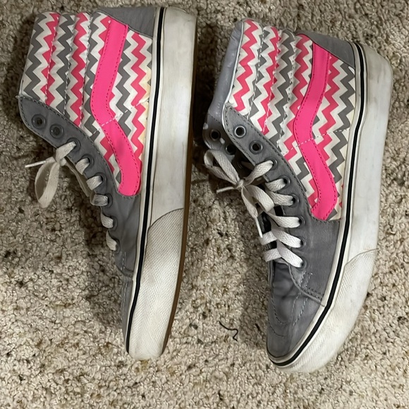 Preloved van’s hiking, walking shoes. Very comfortable. Thoroughly cleaned - Picture 4 of 6